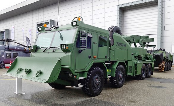 TREVA-15 – nový taktický vyprošťovací a odsunový automobil od Excalibur Army