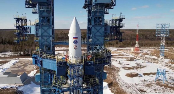 Rusko přišlo o průzkumný satelit Kosmos-2555