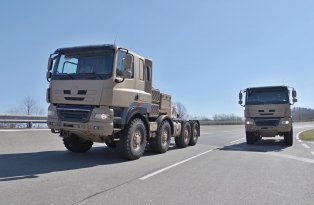 Tatra Phoenix military / Tatra Trucks